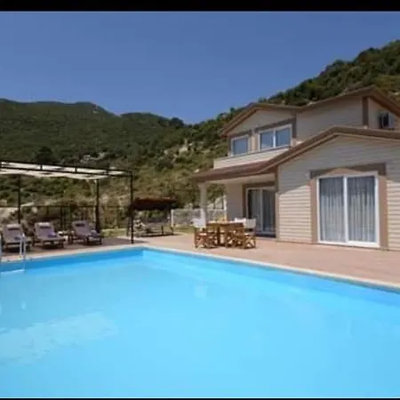 Marvelous With Private Pool And Jacuzzi In Kas, Antalya 度假居