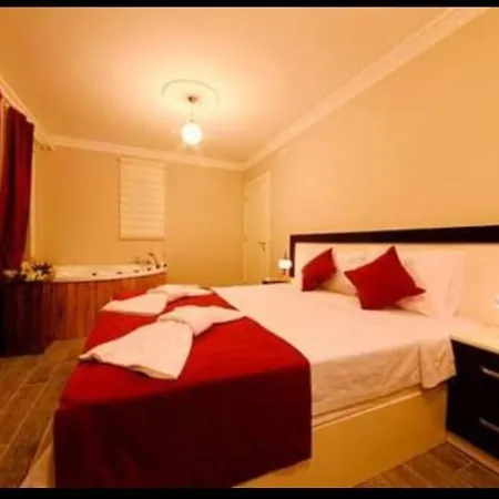 度假居 Marvelous With Private Pool And Jacuzzi In Kas, Antalya *